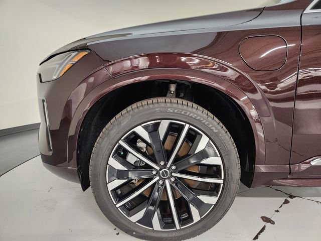 New 2025 Volvo XC90 T8 Core image 11