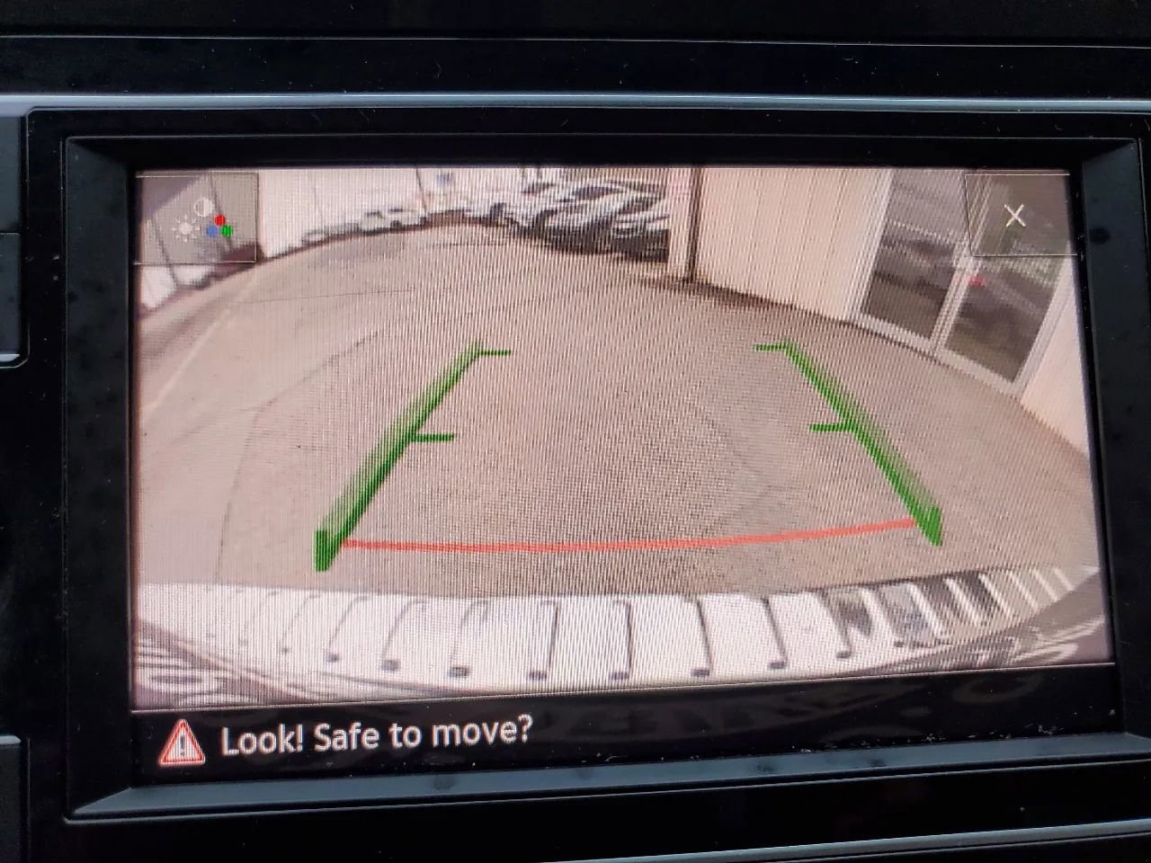 Used 2019 Volkswagen Tiguan S image 3