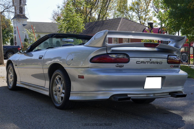 Used 1995 Chevrolet Camaro Z28 RWD image 5