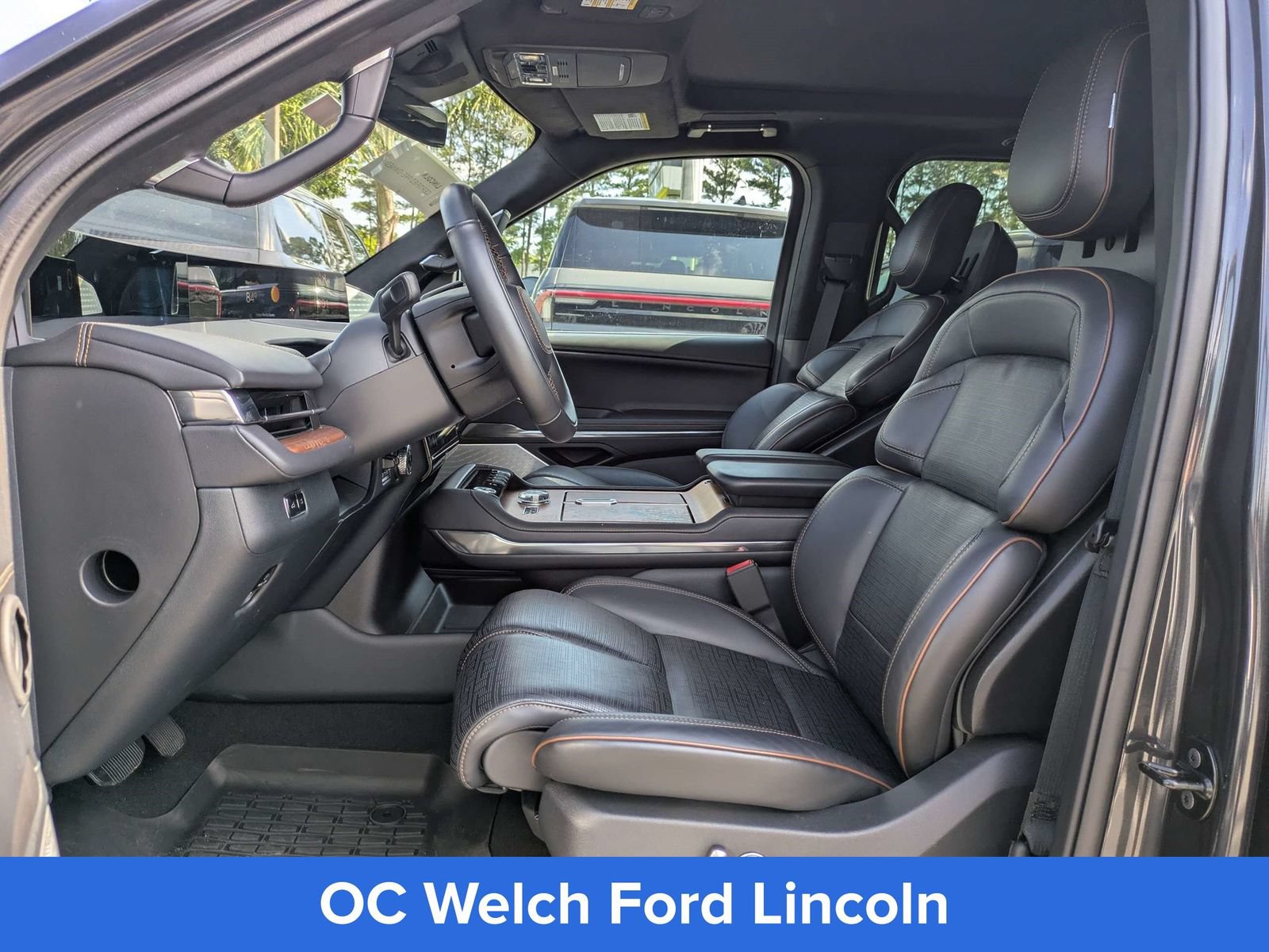 Certified 2025 Lincoln Navigator L Black Label AWD/4WD image 12