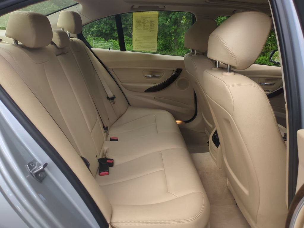 Used 2015 BMW 320i xDrive Sedan AWD/4WD image 26