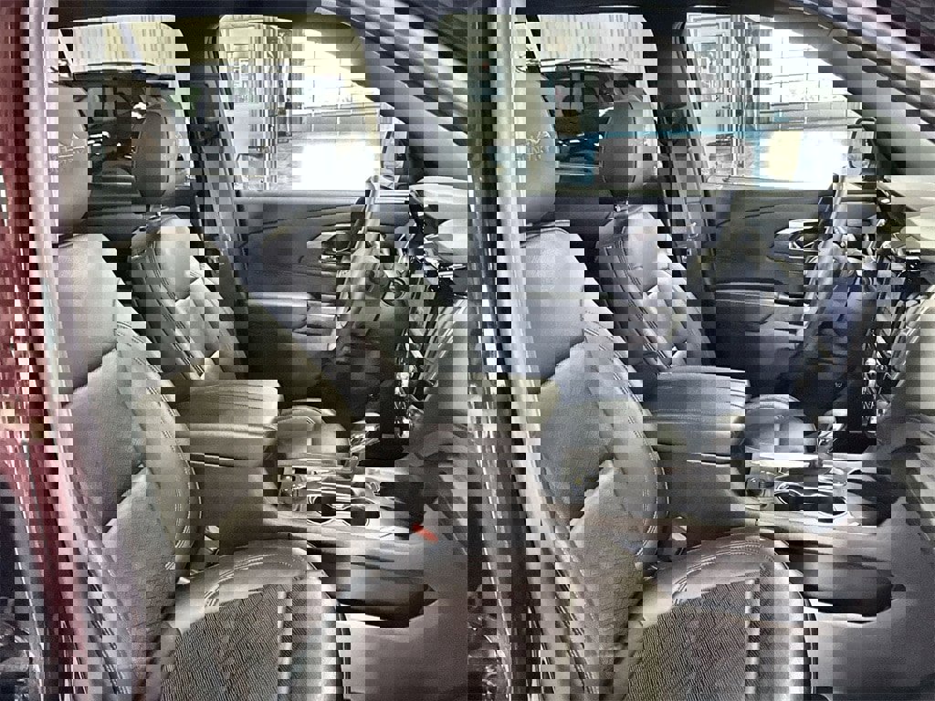 Used 2023 Chevrolet Traverse High Country w/ LPO, Floor Liner Package image 33