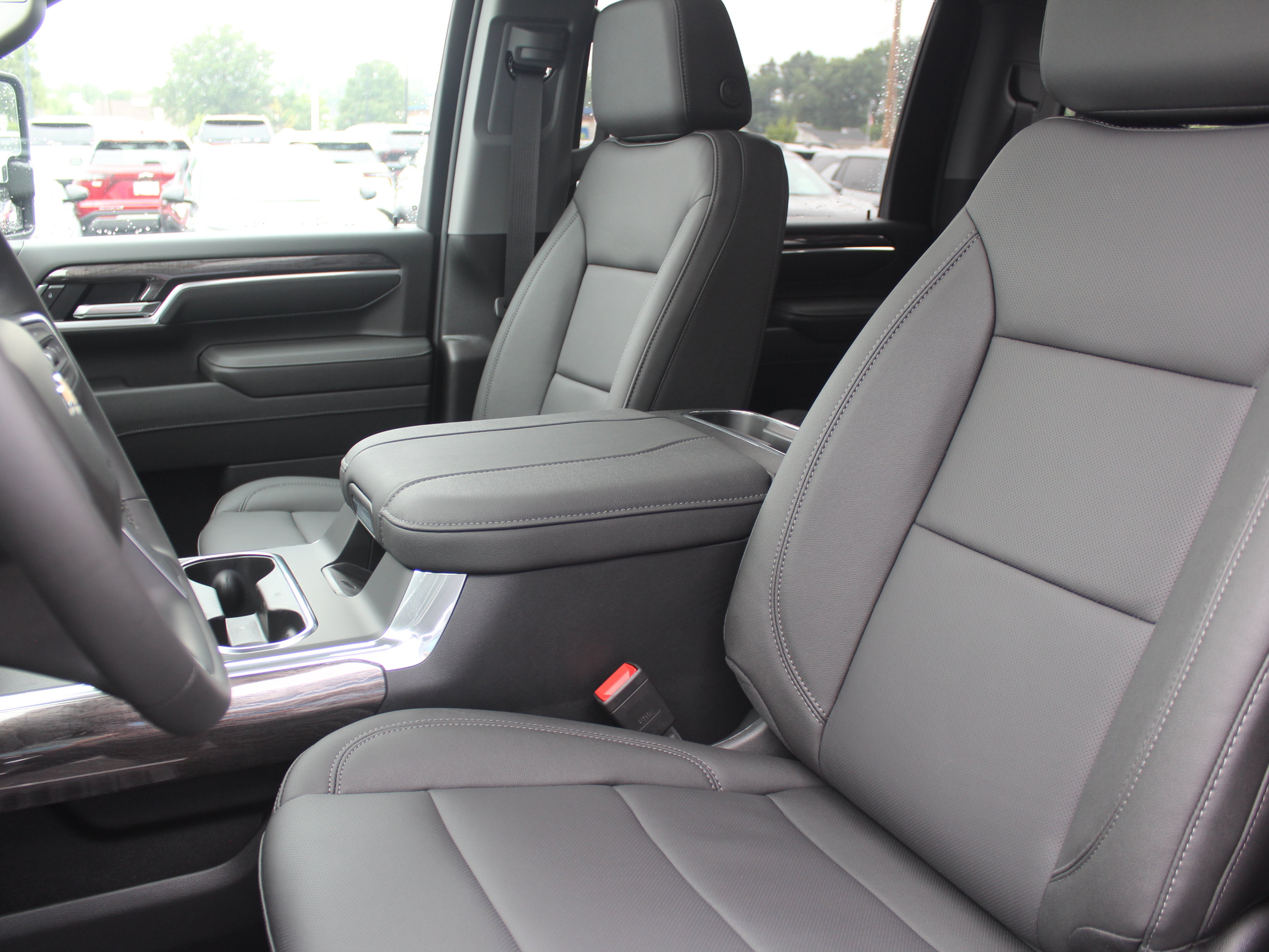 New 2026 Chevrolet Silverado 2500 LTZ w/ LTZ Convenience Package AWD/4WD image 9