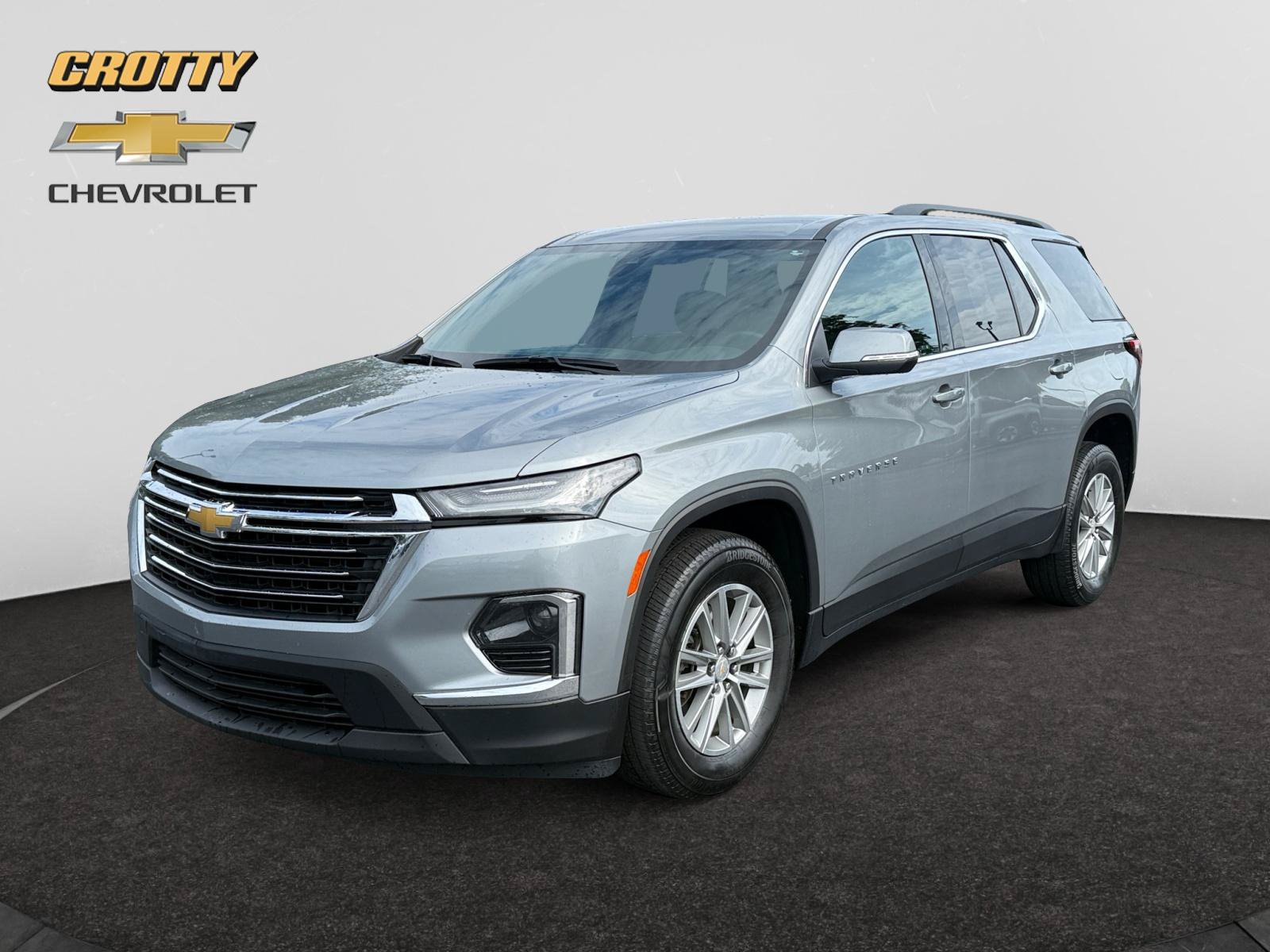 Used 2023 Chevrolet Traverse LT w/ LPO, Floor Liner Package