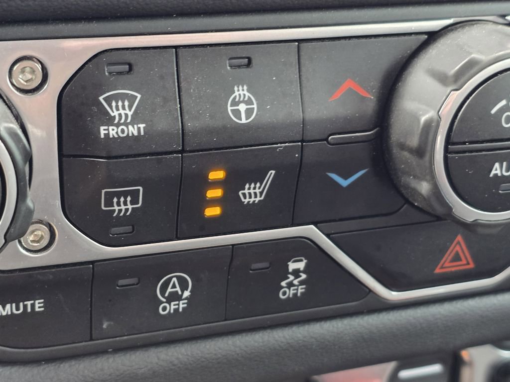 Used 2024 Jeep Gladiator Mojave w/ Convenience Group image 27