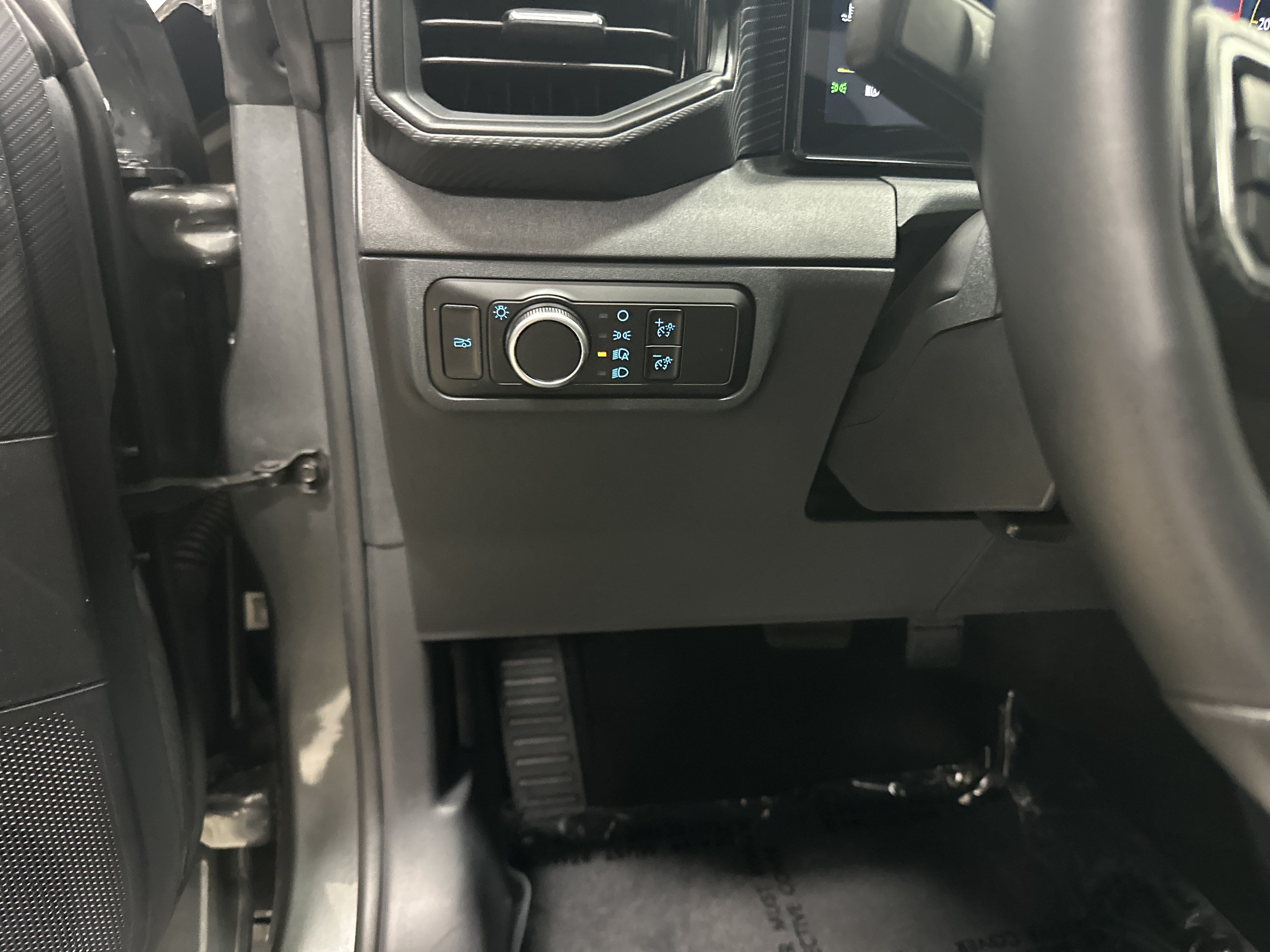 Used 2026 Ford Mustang Coupe RWD image 37