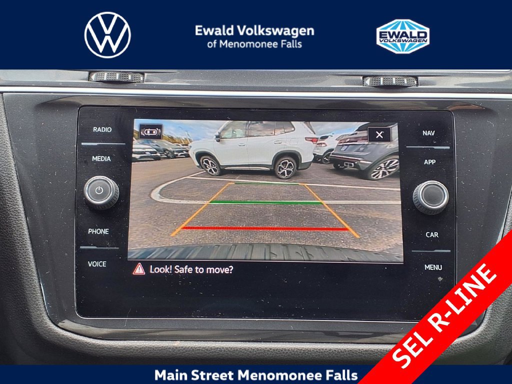 Used 2024 Volkswagen Tiguan SEL R-Line AWD/4WD image 20