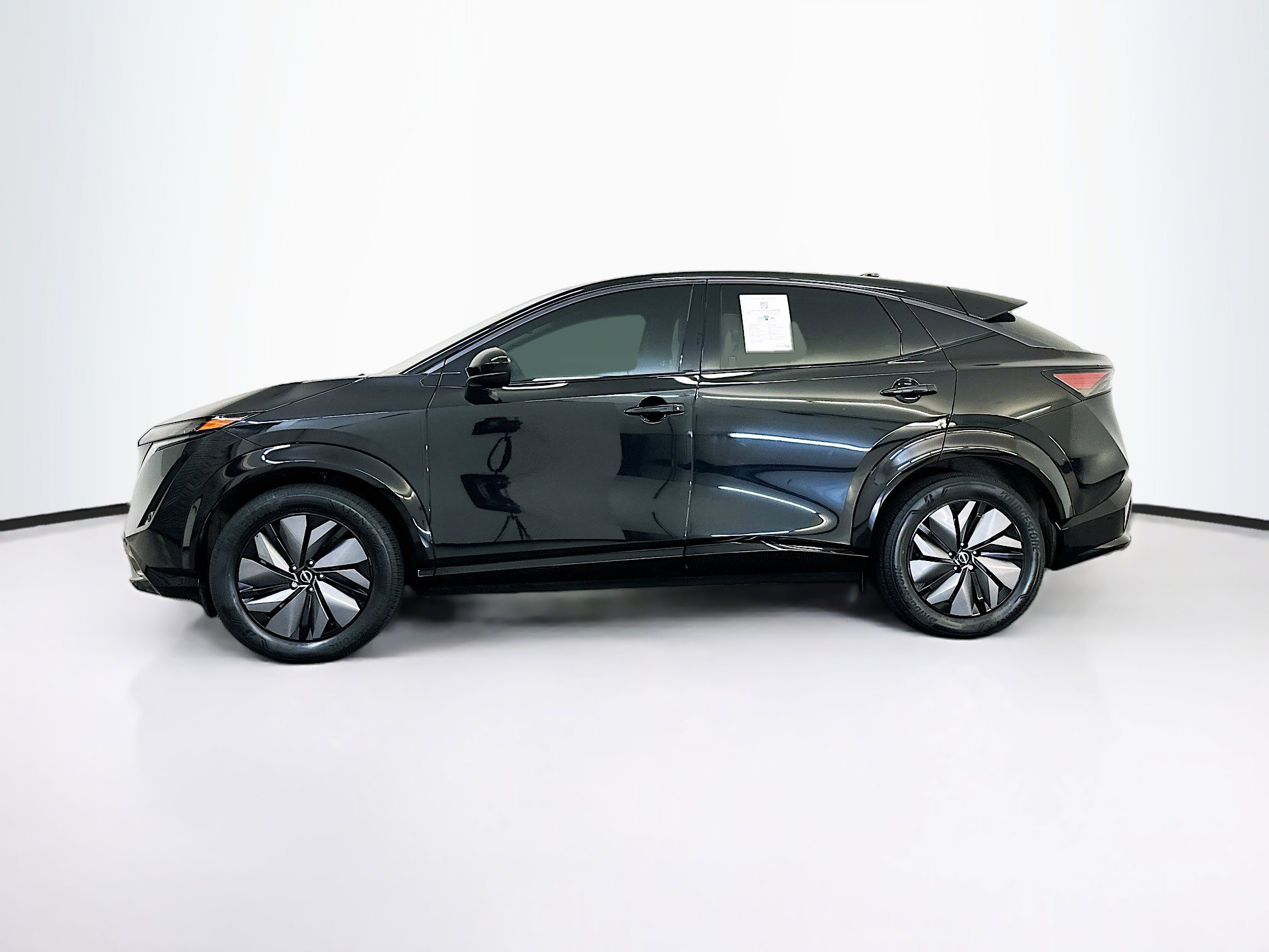 Used 2024 Nissan Ariya AWD image 4