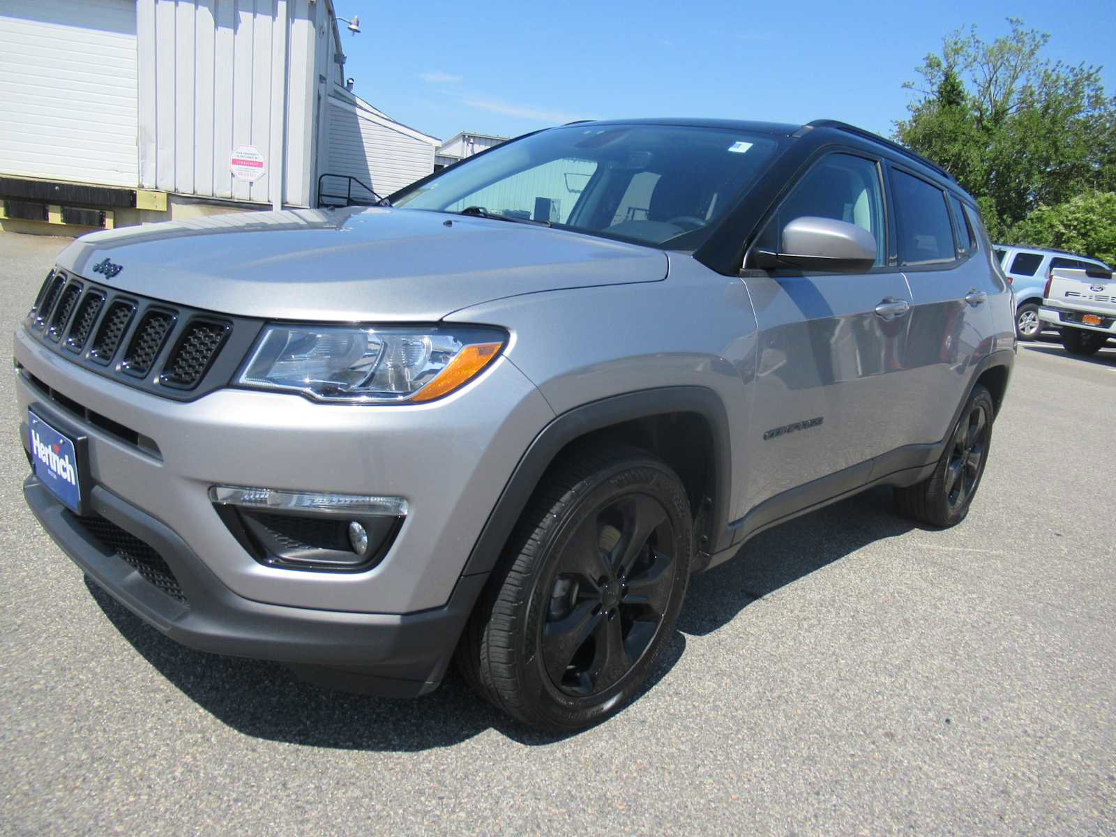 Used 2019 Jeep Compass Latitude AWD/4WD image 1