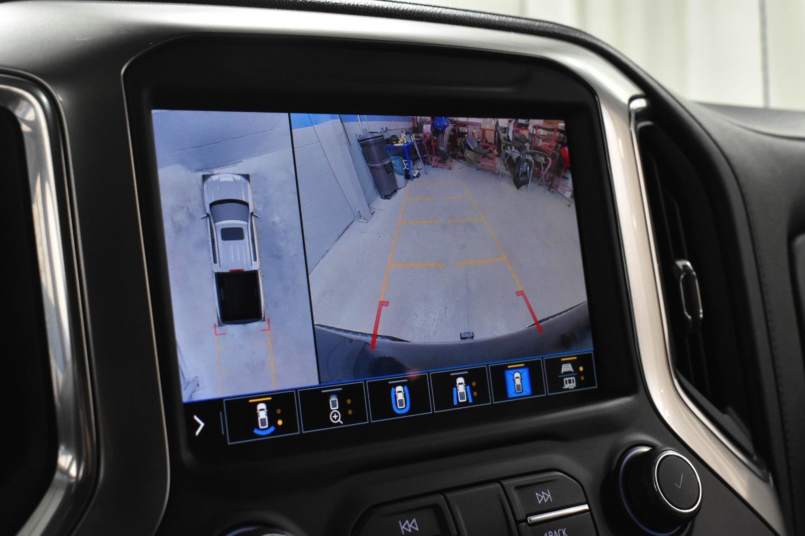 Used 2020 Chevrolet Silverado 1500 LTZ w/ LTZ Premium Package image 20