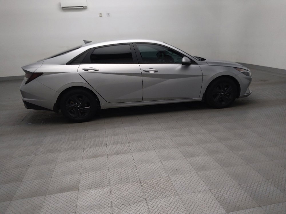 Used 2022 Hyundai Elantra SEL FWD image 10