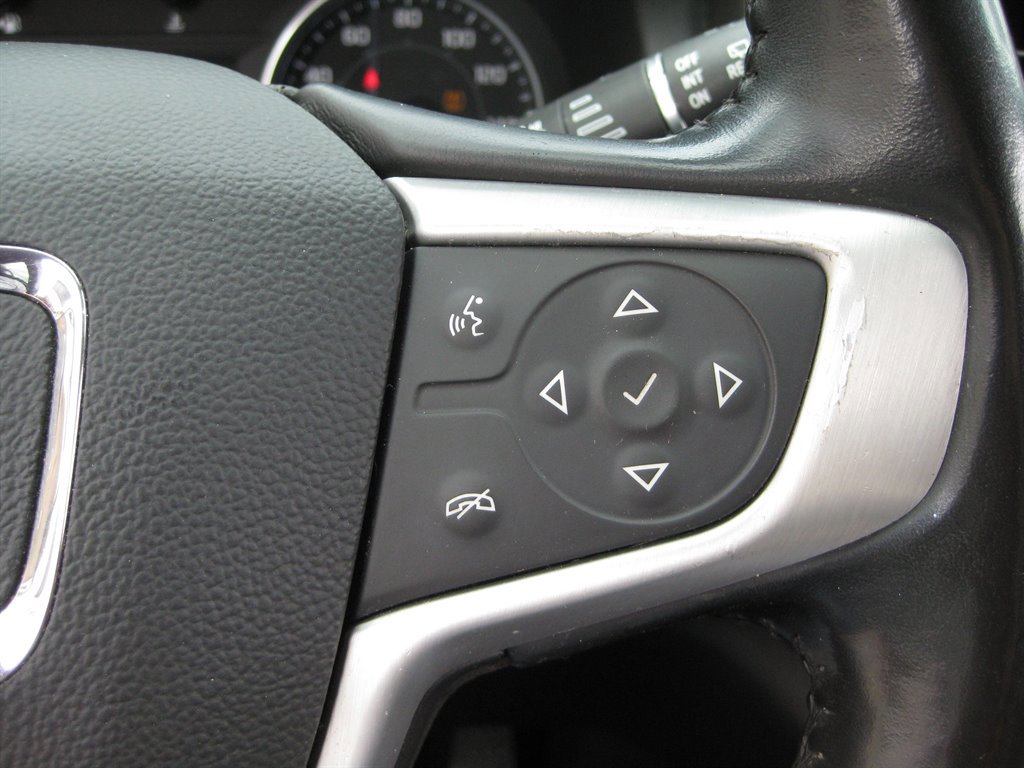 Used 2020 GMC Acadia SLE FWD image 14