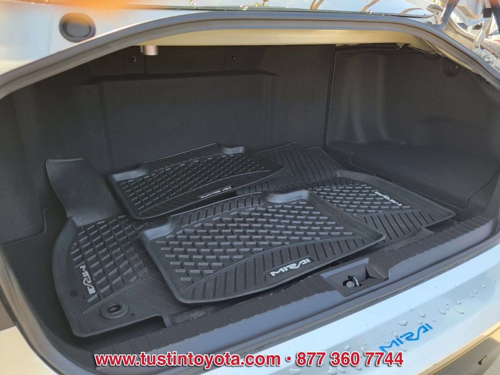 Used 2024 Toyota Mirai w/ Advanced Technology Package RWD image 12