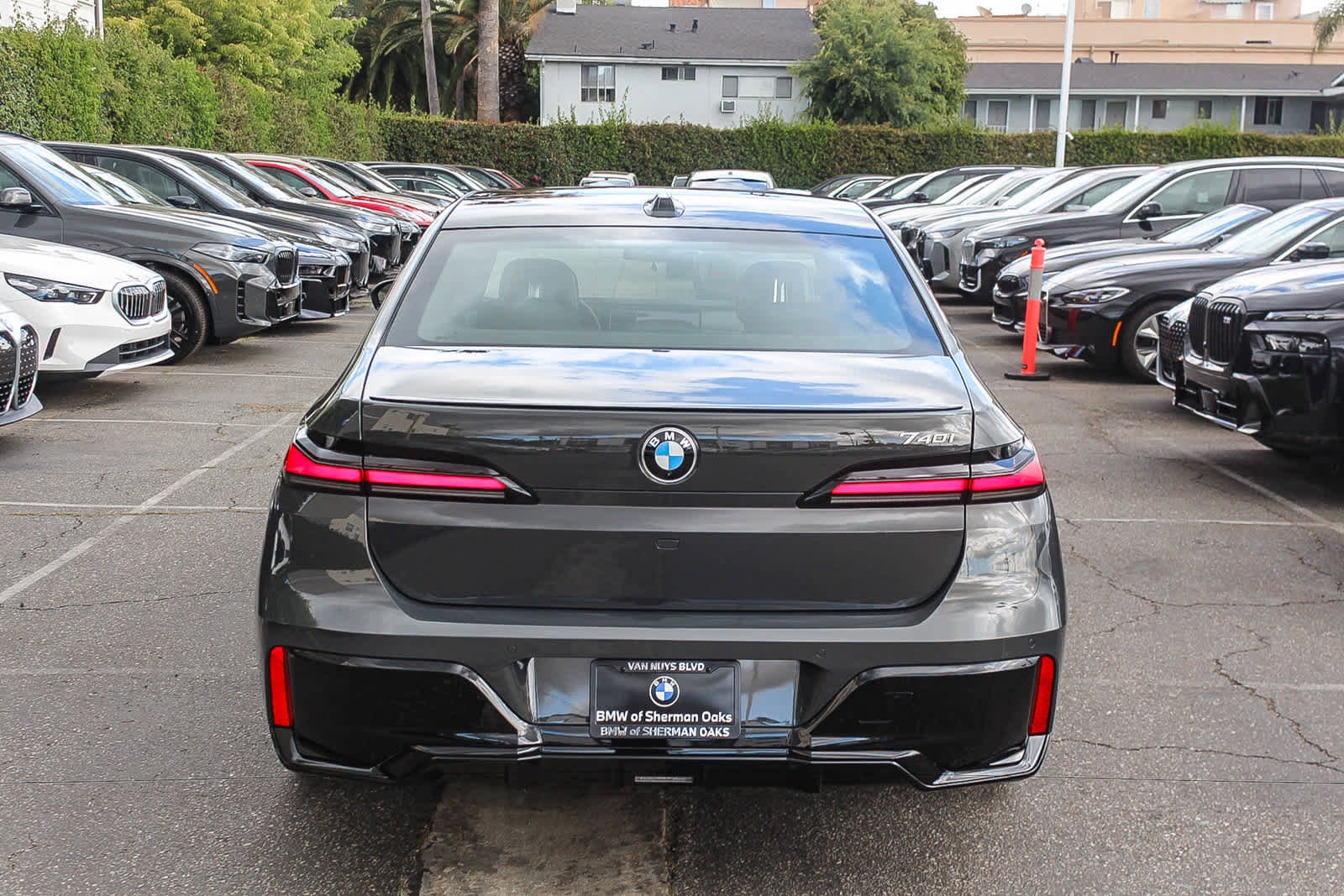 New 2026 BMW 740i w/ Premium Package RWD image 5