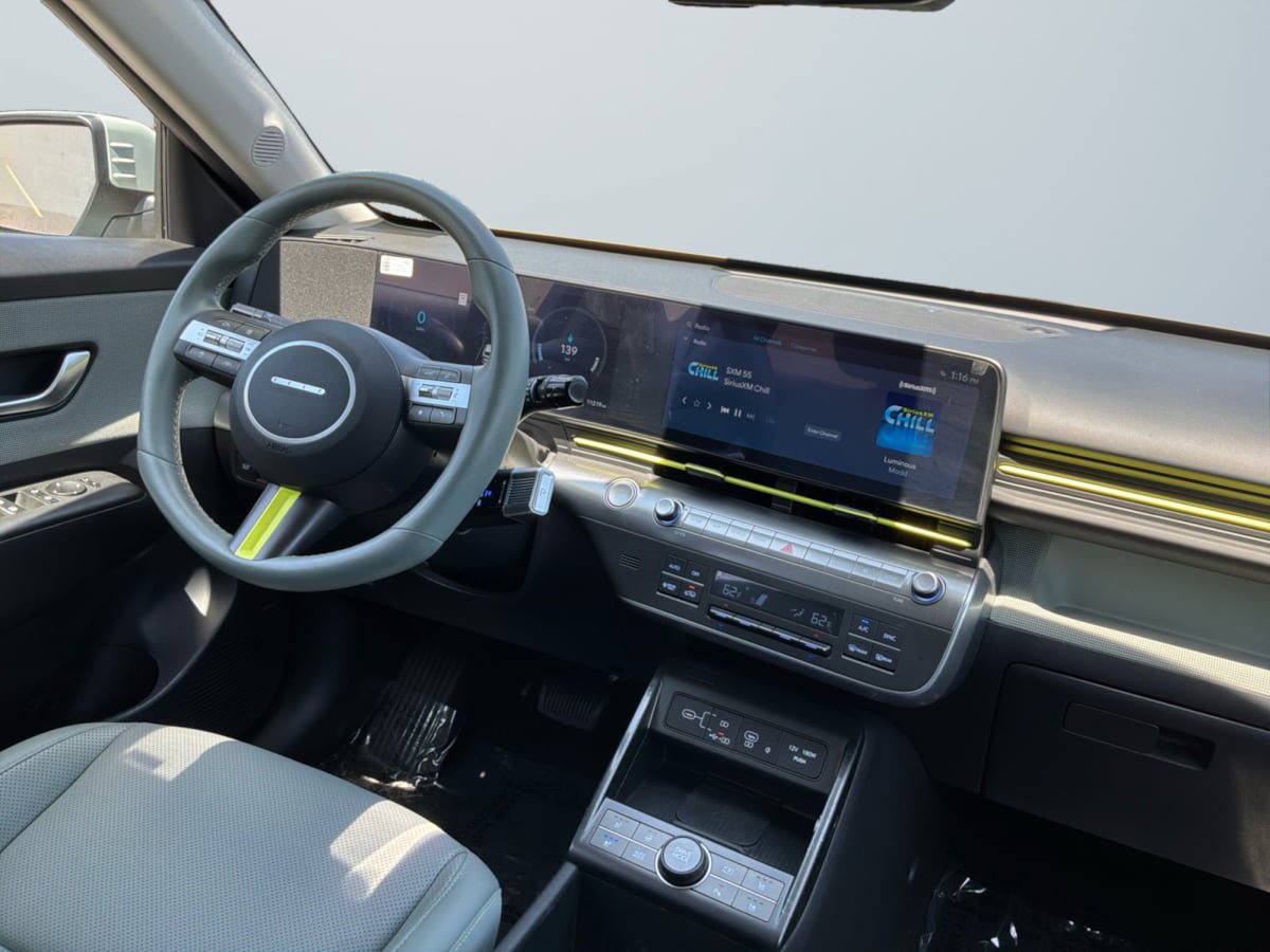 Used 2024 Hyundai Kona Limited FWD image 14