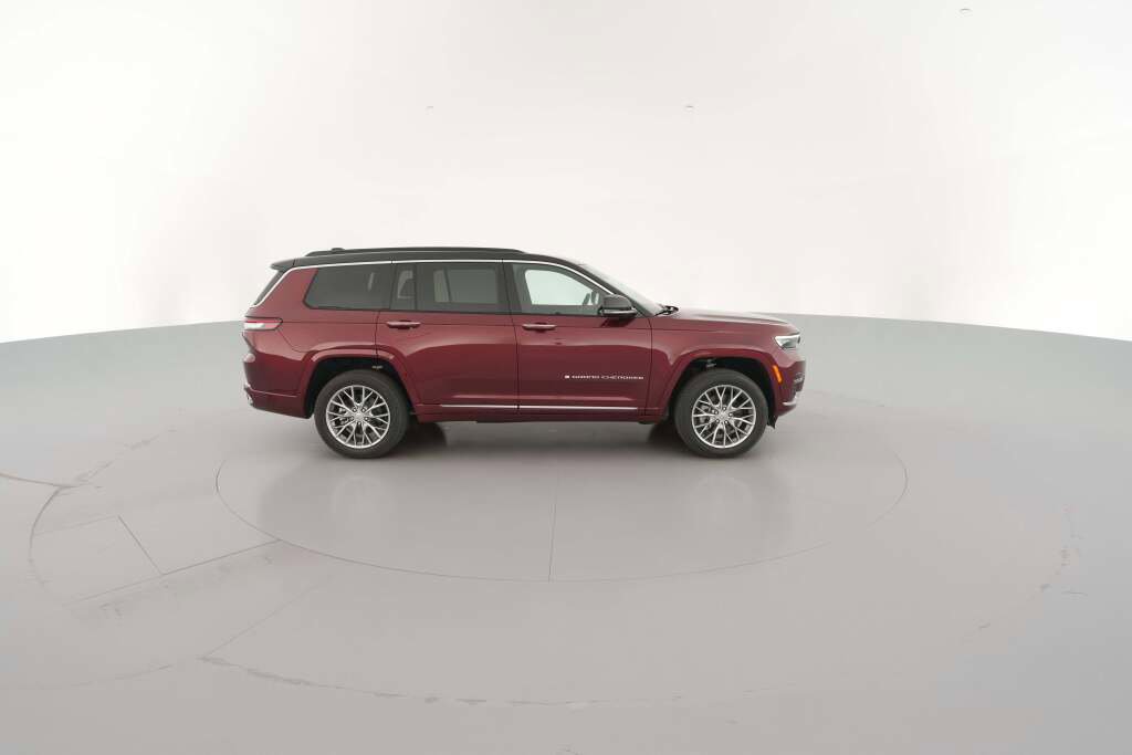 New 2025 Jeep Grand Cherokee L Summit w/ Luxury Tech Group V image 14