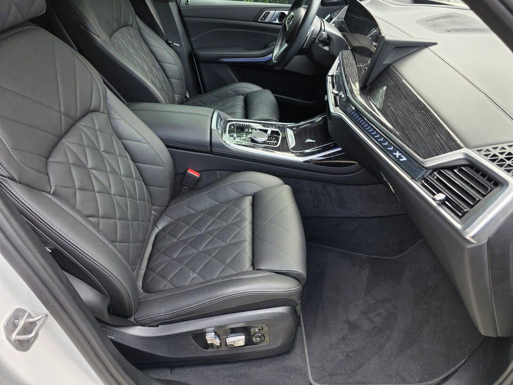 Certified 2024 BMW X7 xDrive40i w/ M Sport Package AWD/4WD image 29