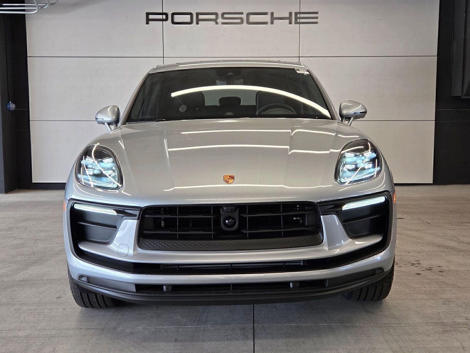 Certified 2026 Porsche Macan image 27