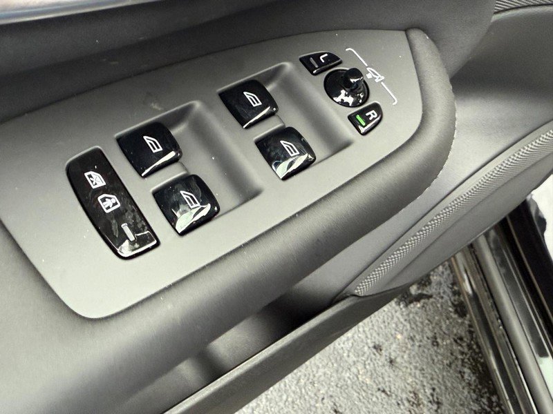 New 2026 Volvo XC90 B6 Plus w/ Protection Package Premier image 10