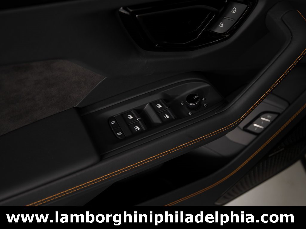 Used 2024 Lamborghini Urus S image 19