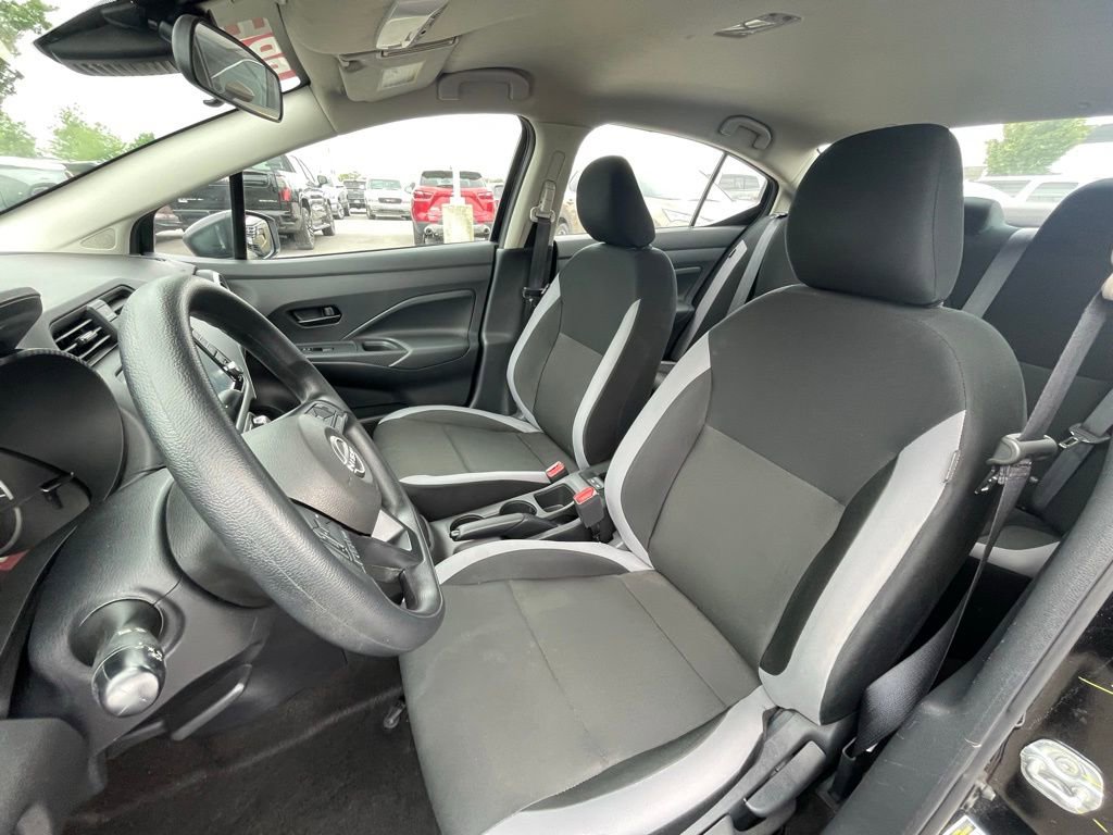 Used 2025 Nissan Versa S FWD image 18