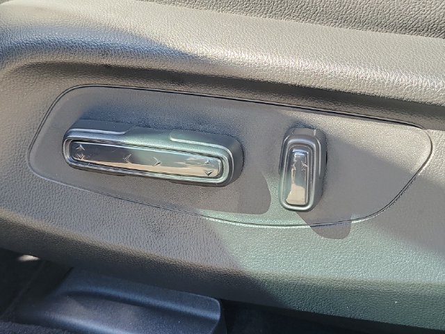 Used 2025 Honda HR-V EX-L image 17