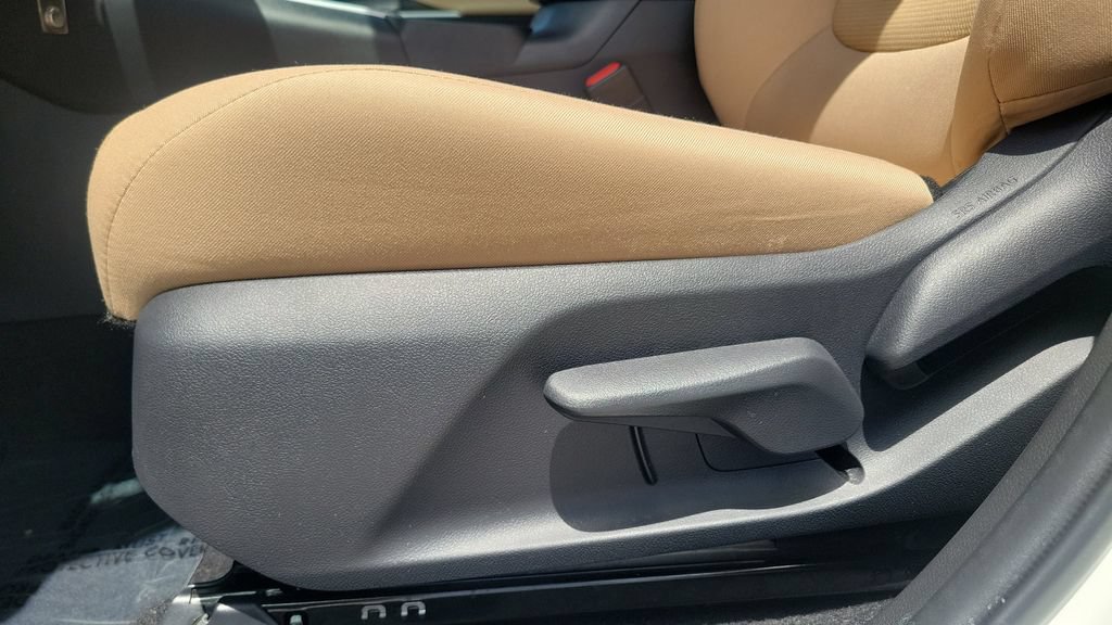 Certified 2025 Toyota RAV4 LE FWD image 16