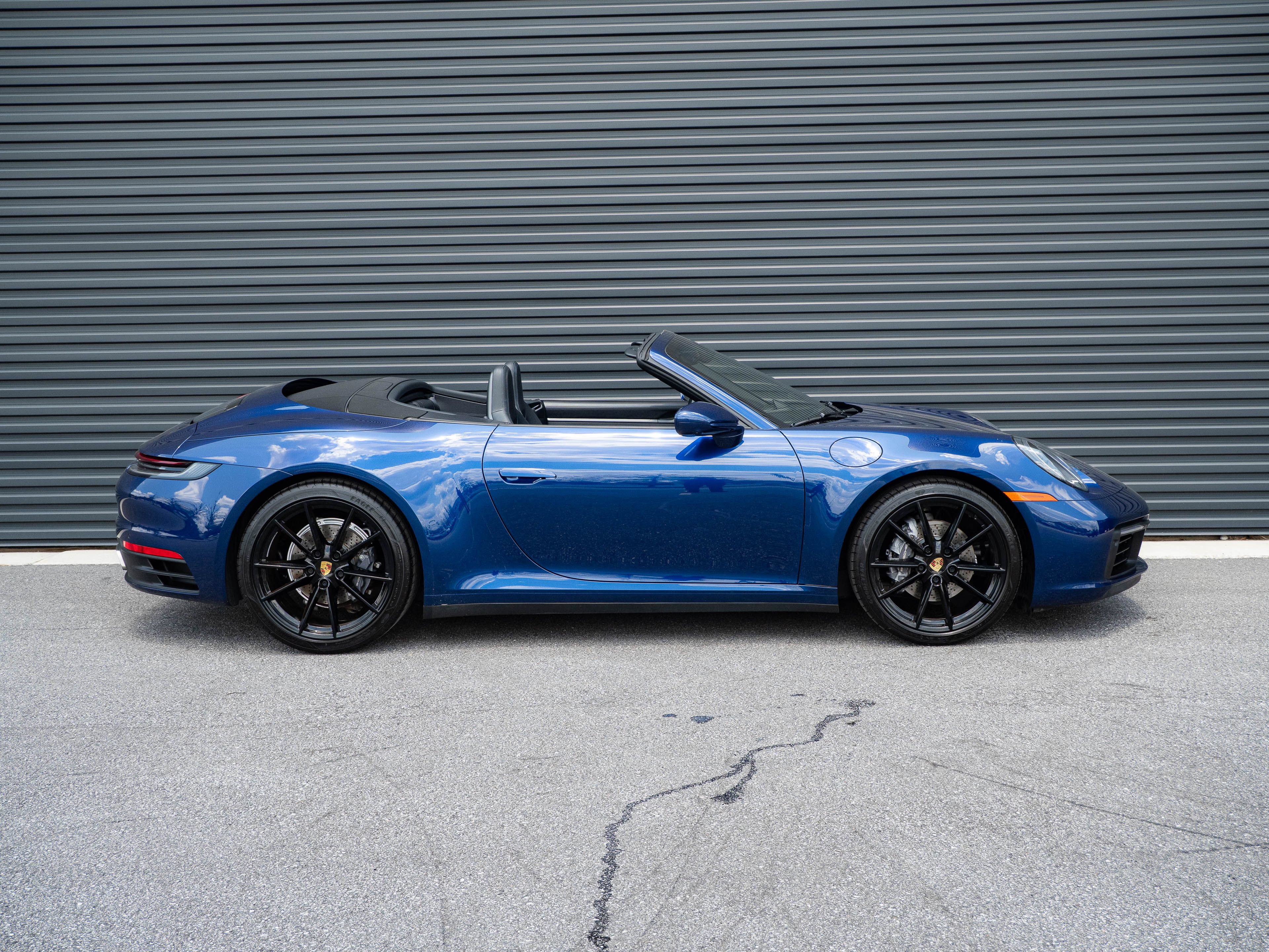 Used 2022 Porsche 911 Carrera RWD image 23