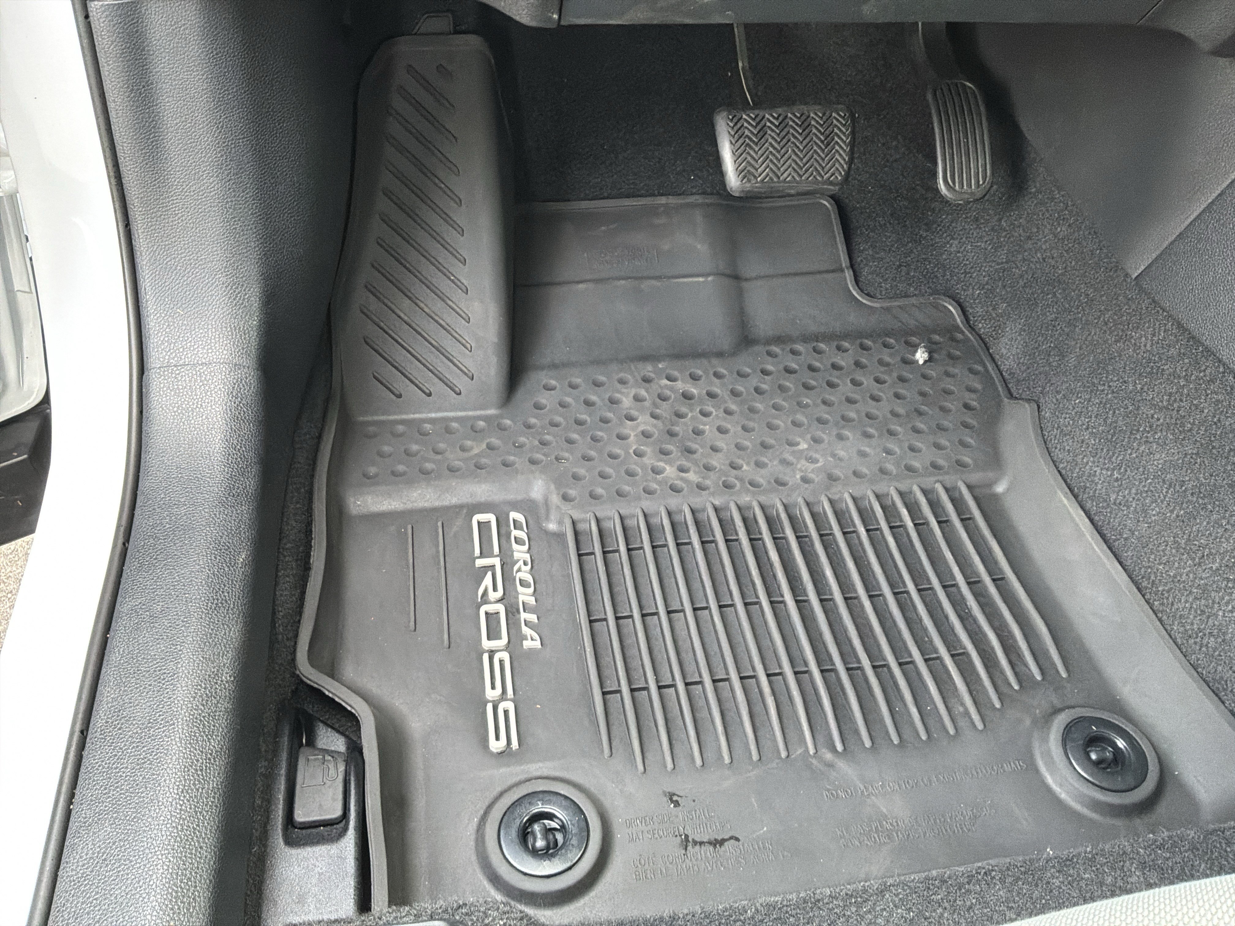 Used 2026 Toyota Corolla Cross L FWD image 17