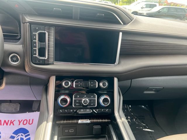 Used 2024 GMC Yukon Denali AWD/4WD image 13