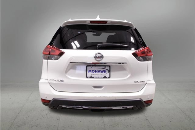 Used 2020 Nissan Rogue SV image 4