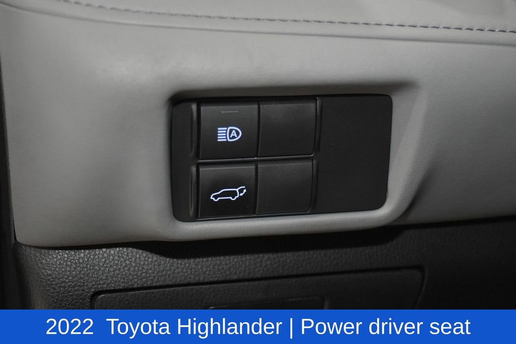 Used 2022 Toyota Highlander LE image 9