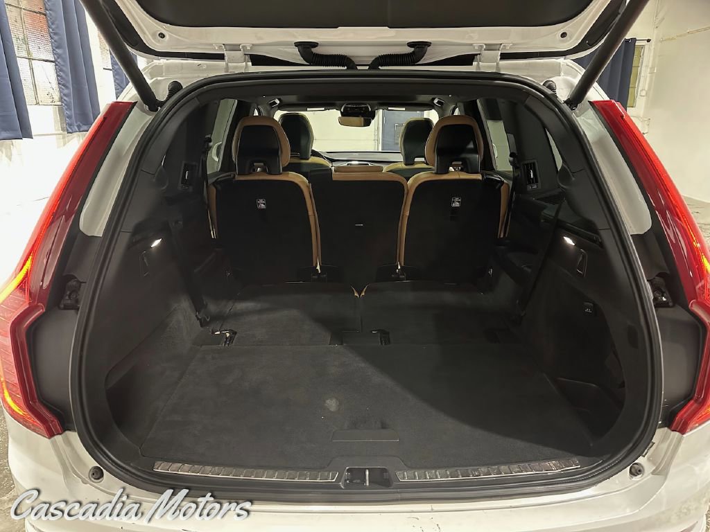 Used 2019 Volvo XC90 T6 Momentum image 11