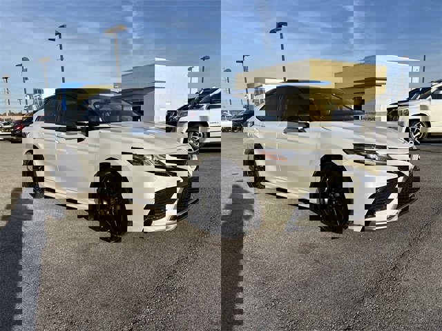 Used 2023 Toyota Camry XSE image 13