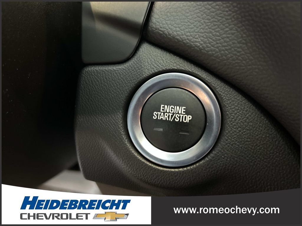 Used 2023 Chevrolet Equinox LT FWD image 28