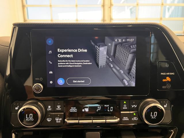 Used 2025 Toyota Highlander XSE AWD/4WD image 26