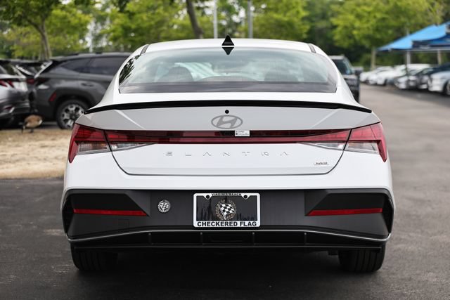 Certified 2025 Hyundai Elantra SEL FWD image 11