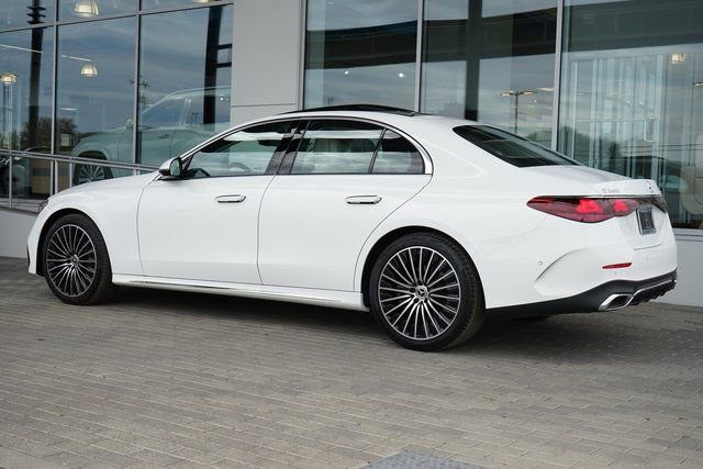 New 2026 Mercedes-Benz E 350 4MATIC Sedan image 6