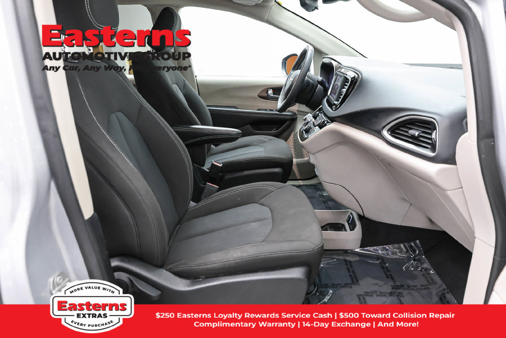 Used 2023 Chrysler Voyager LX FWD image 24
