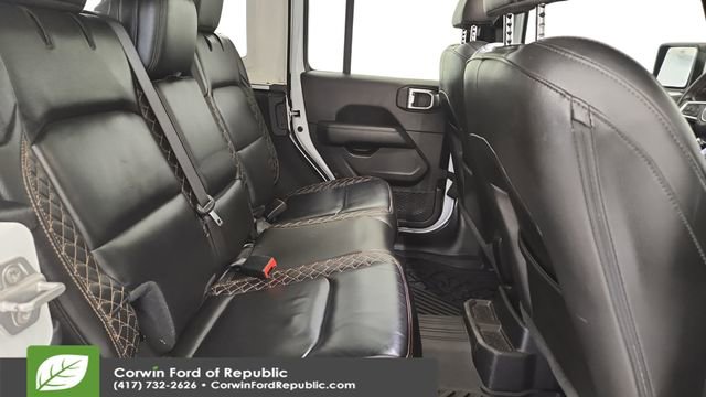 Used 2022 Jeep Wrangler Unlimited Sahara image 25