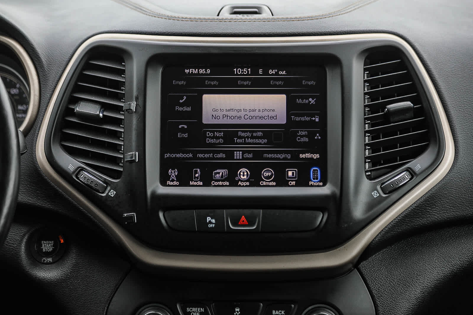 Used 2018 Jeep Cherokee Limited image 14