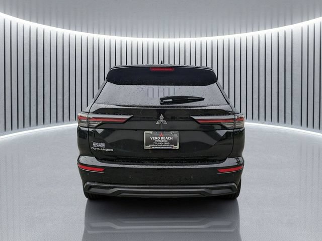 New 2026 Mitsubishi Outlander ES FWD image 5
