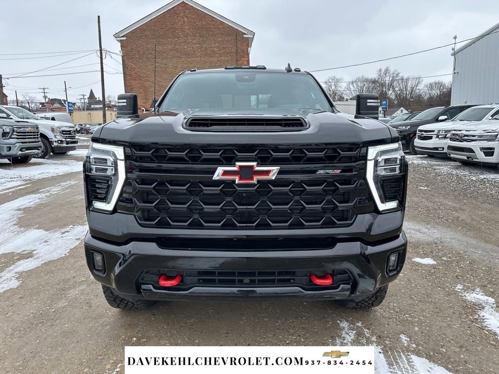 Used 2024 Chevrolet Silverado 2500 ZR2 w/ Technology Package image 8