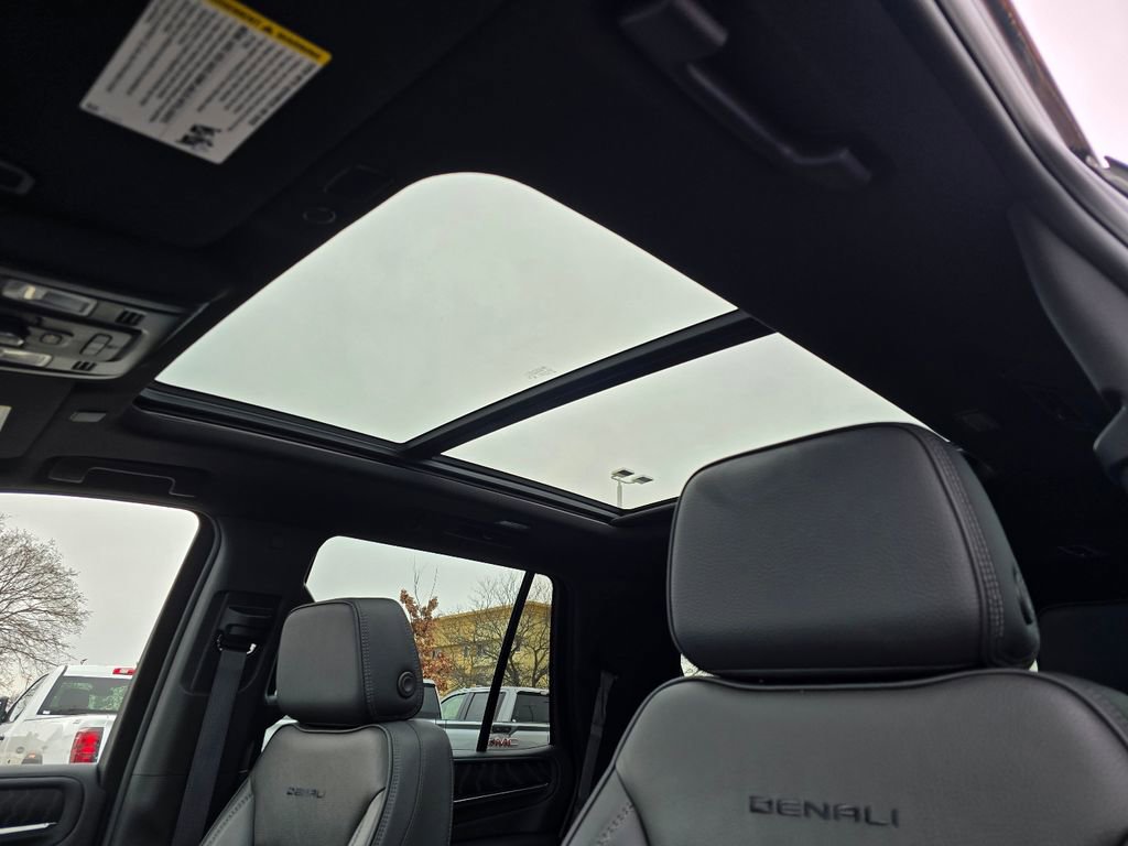Certified 2023 GMC Yukon Denali image 24