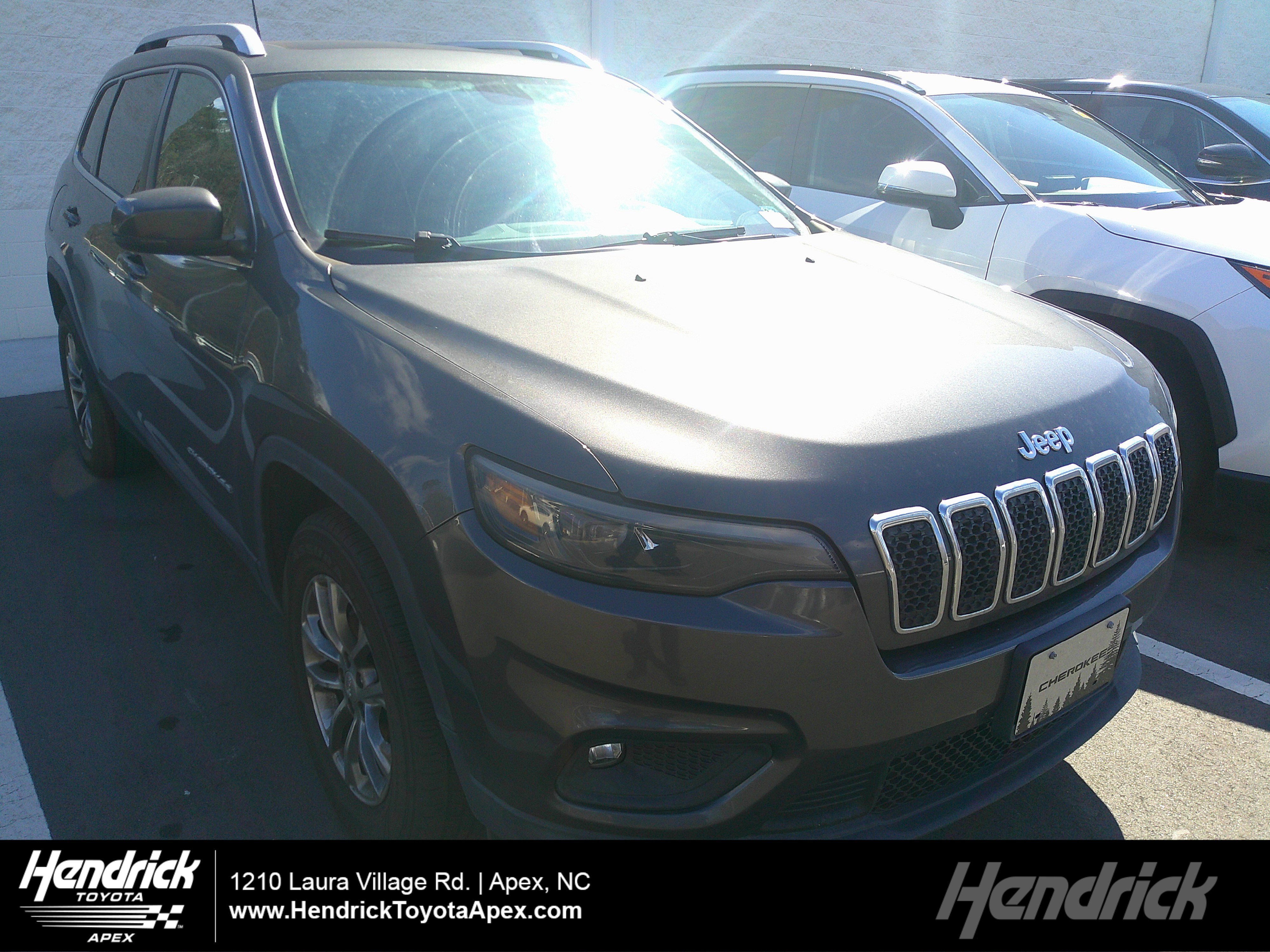 Used 2020 Jeep Cherokee Latitude Plus w/ Comfort/Convenience Group image 1