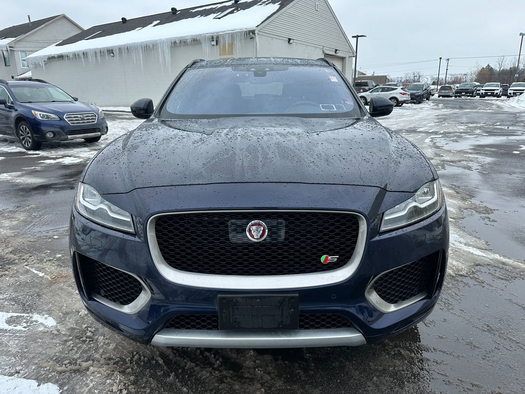 Used 2020 Jaguar F-PACE S image 11