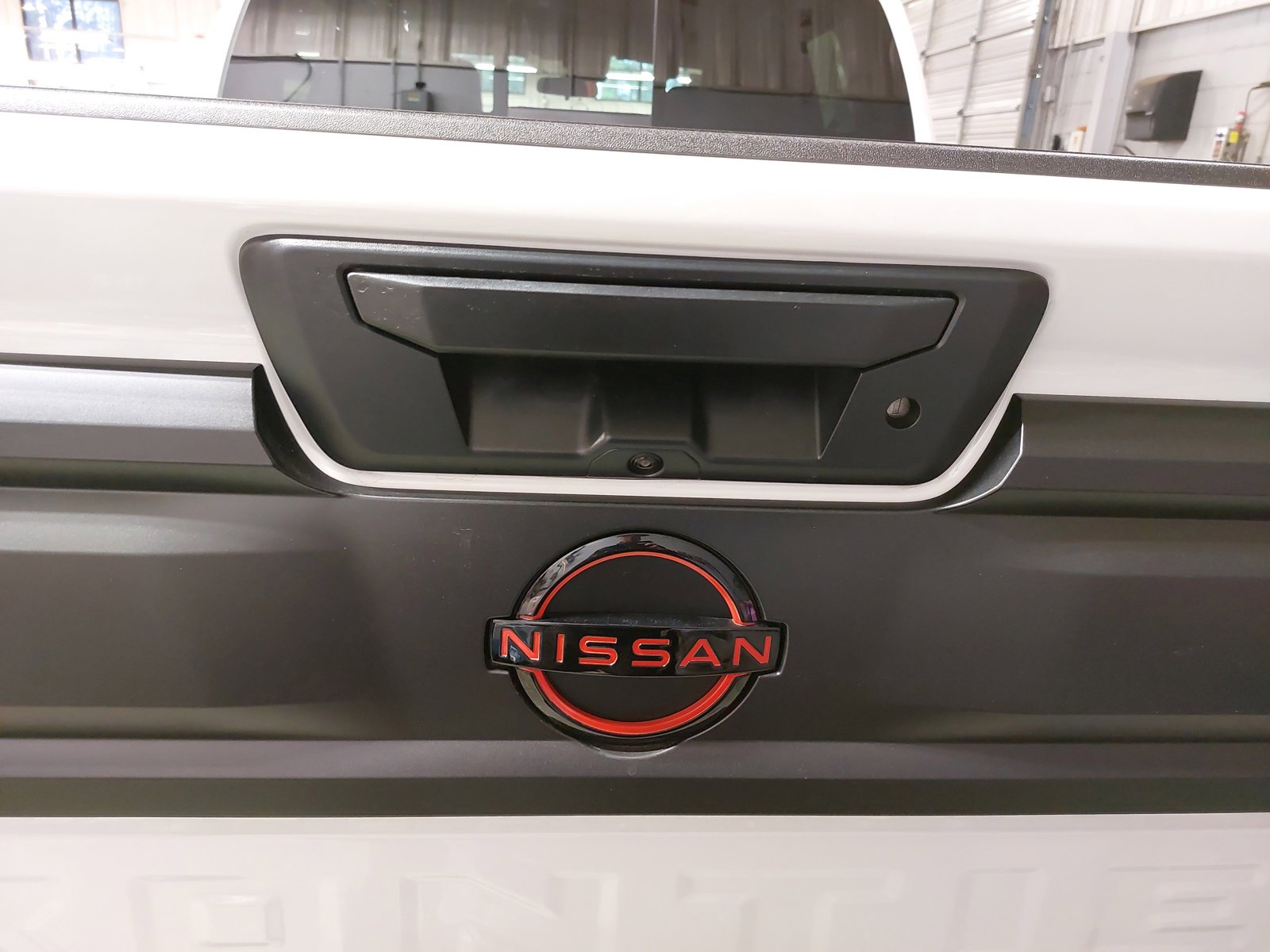 Used 2025 Nissan Frontier Pro-X image 15
