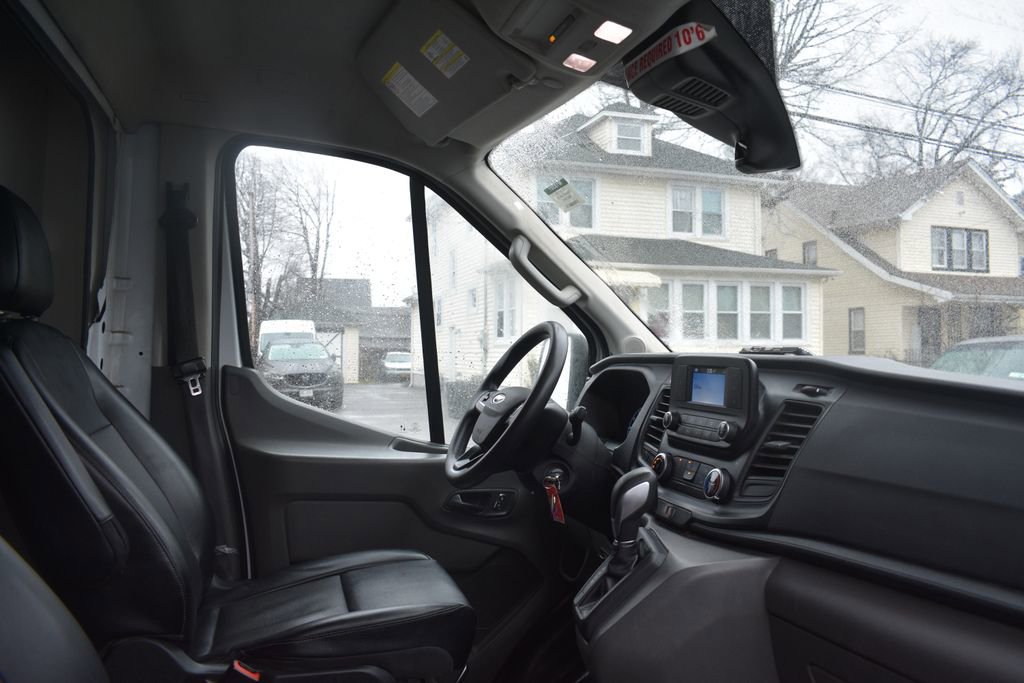 Used 2022 Ford Transit 350 DRW image 21