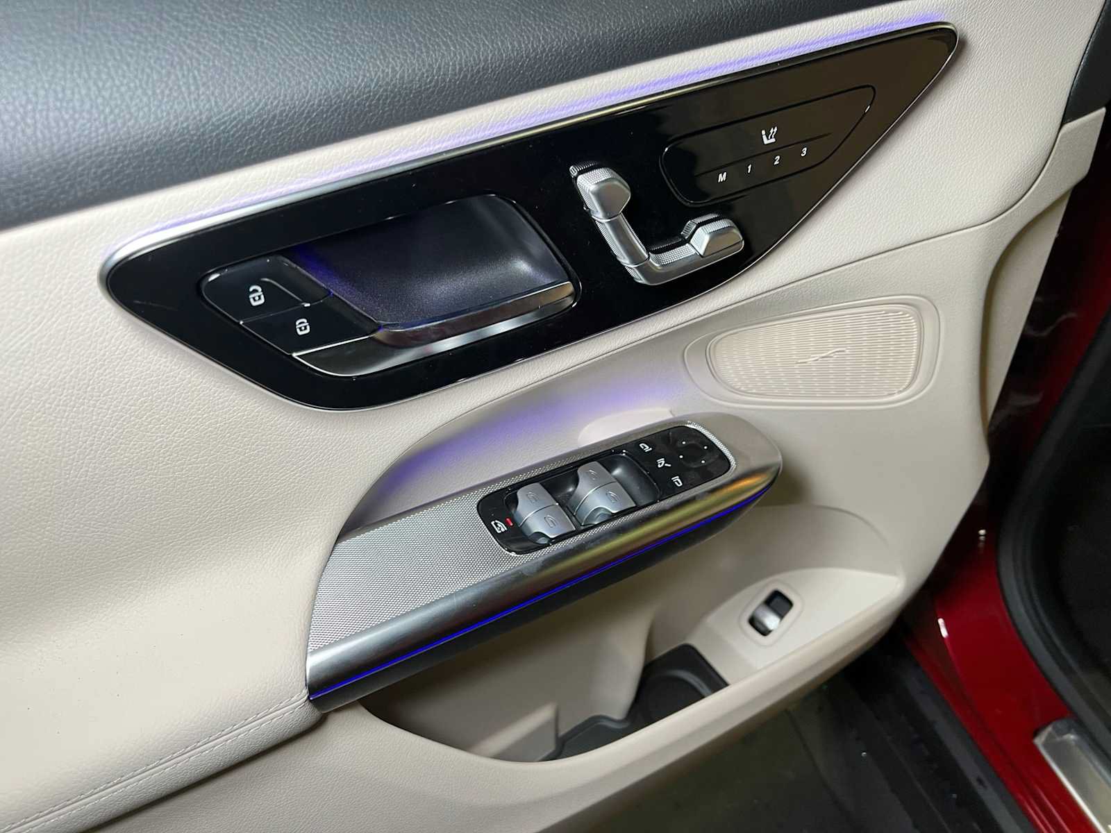 New 2027 Mercedes-Benz GLC 300 4MATIC image 23
