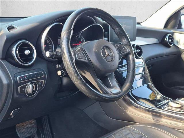 Used 2017 Mercedes-Benz GLC 300 4MATIC image 9